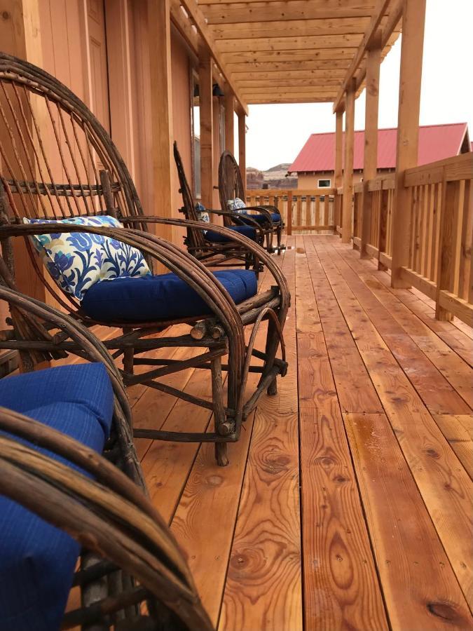 Willow Street Cottages Блафф Экстерьер фото