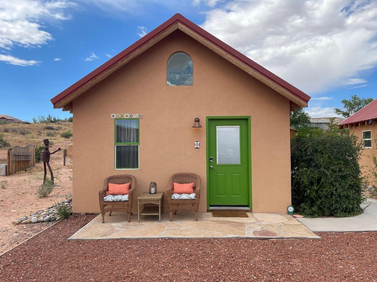 Willow Street Cottages Блафф Экстерьер фото