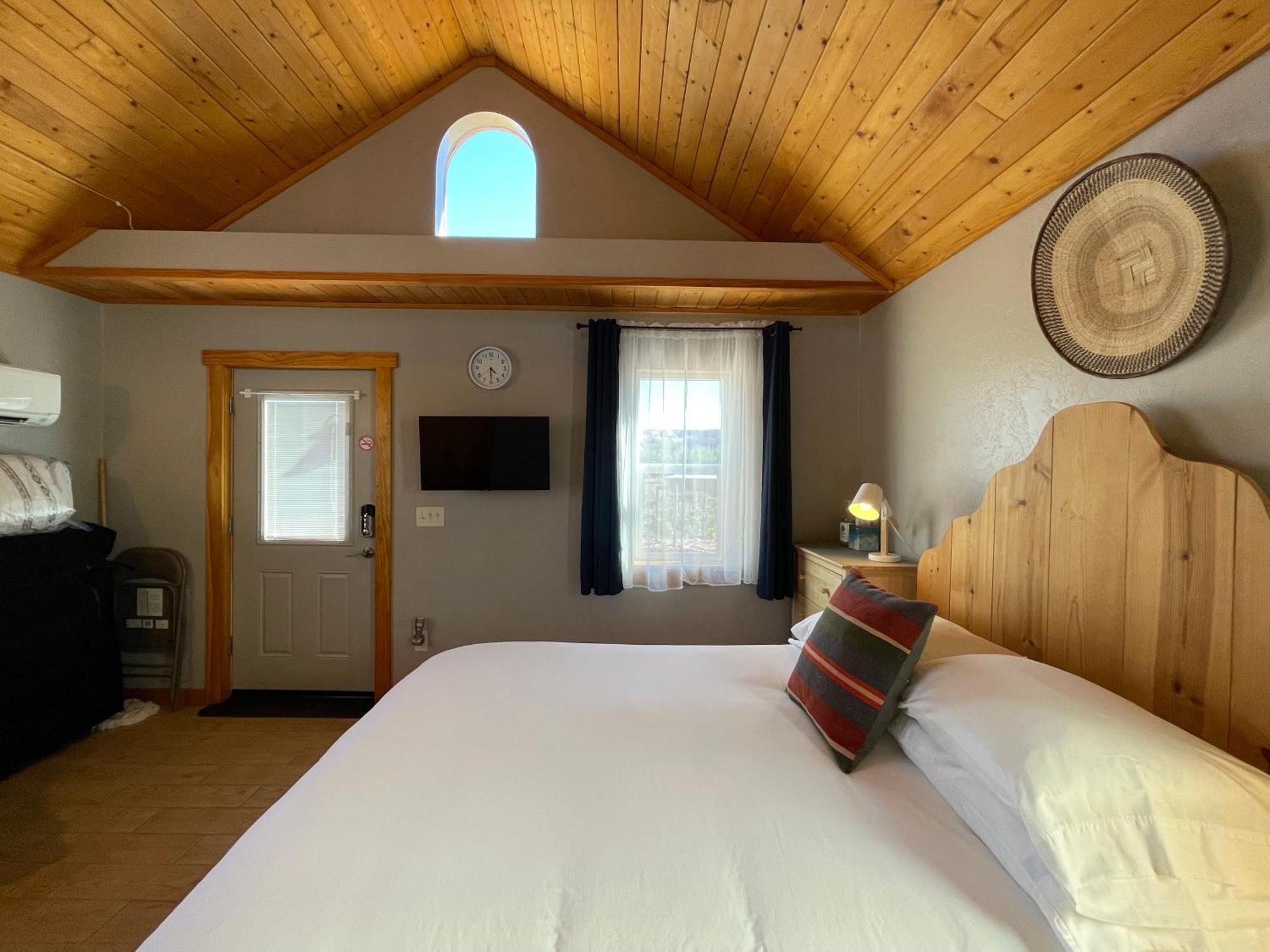 Willow Street Cottages Блафф Экстерьер фото